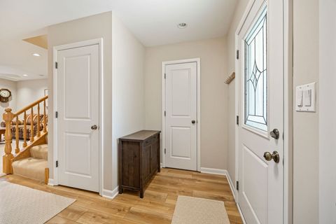 Tiny photo for 660 Versailles Court #A, Elk Grove Village, IL 60007 (MLS # 12597925)