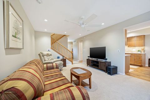 Tiny photo for 660 Versailles Court #A, Elk Grove Village, IL 60007 (MLS # 12597925)