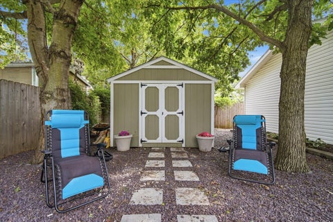 Tiny photo for 1406 W Empire Street, Bloomington, IL 61701 (MLS # 12682599)