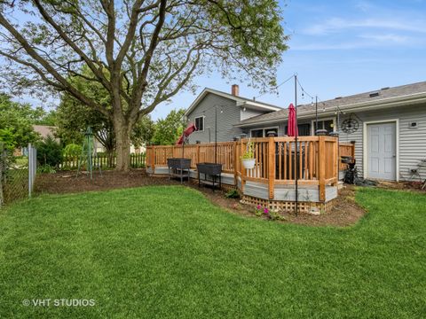 Tiny photo for 901 Aberdeen Drive, Crystal Lake, IL 60014 (MLS # 12434086)
