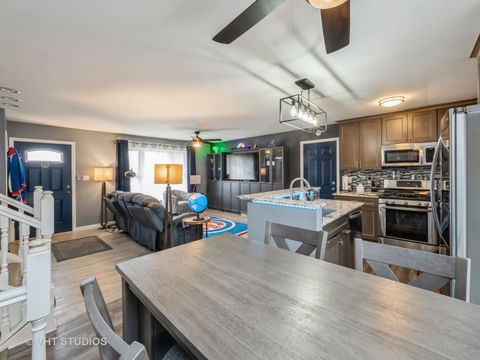 Tiny photo for 901 Aberdeen Drive, Crystal Lake, IL 60014 (MLS # 12434086)