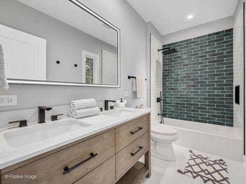 Tiny photo for 6925 Clarendon Hills Road, Darien, IL 60561 (MLS # 12347119)