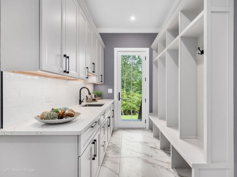 Tiny photo for 6925 Clarendon Hills Road, Darien, IL 60561 (MLS # 12347119)