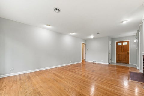 Tiny photo for 311 N Mac Arthur Boulevard, Mount Prospect, IL 60056 (MLS # 12779936)
