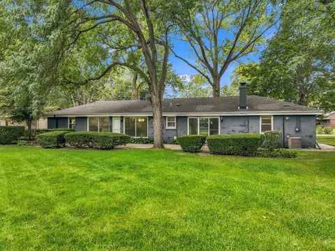 Tiny photo for 311 N Mac Arthur Boulevard, Mount Prospect, IL 60056 (MLS # 12779936)