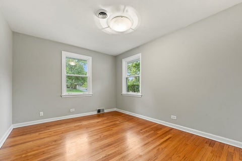 Tiny photo for 311 N Mac Arthur Boulevard, Mount Prospect, IL 60056 (MLS # 12779936)