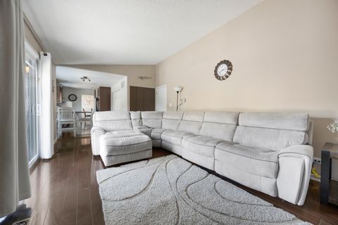 Tiny photo for 1300 Chatsworth Lane, Hoffman Estates, IL 60169 (MLS # 12552800)