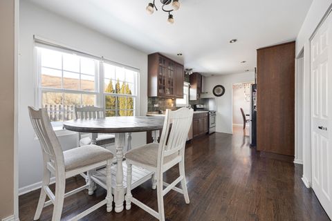 Tiny photo for 1300 Chatsworth Lane, Hoffman Estates, IL 60169 (MLS # 12552800)