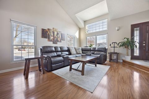 Tiny photo for 1300 Chatsworth Lane, Hoffman Estates, IL 60169 (MLS # 12552800)