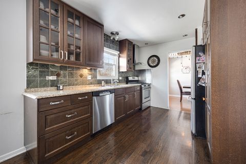 Tiny photo for 1300 Chatsworth Lane, Hoffman Estates, IL 60169 (MLS # 12552800)