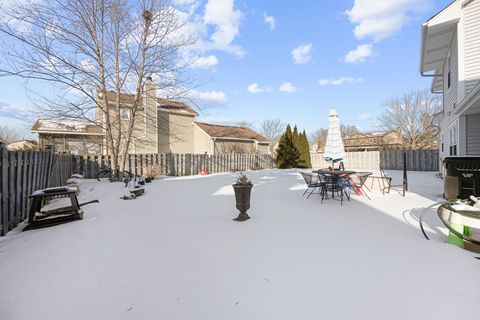 Tiny photo for 1300 Chatsworth Lane, Hoffman Estates, IL 60169 (MLS # 12552800)