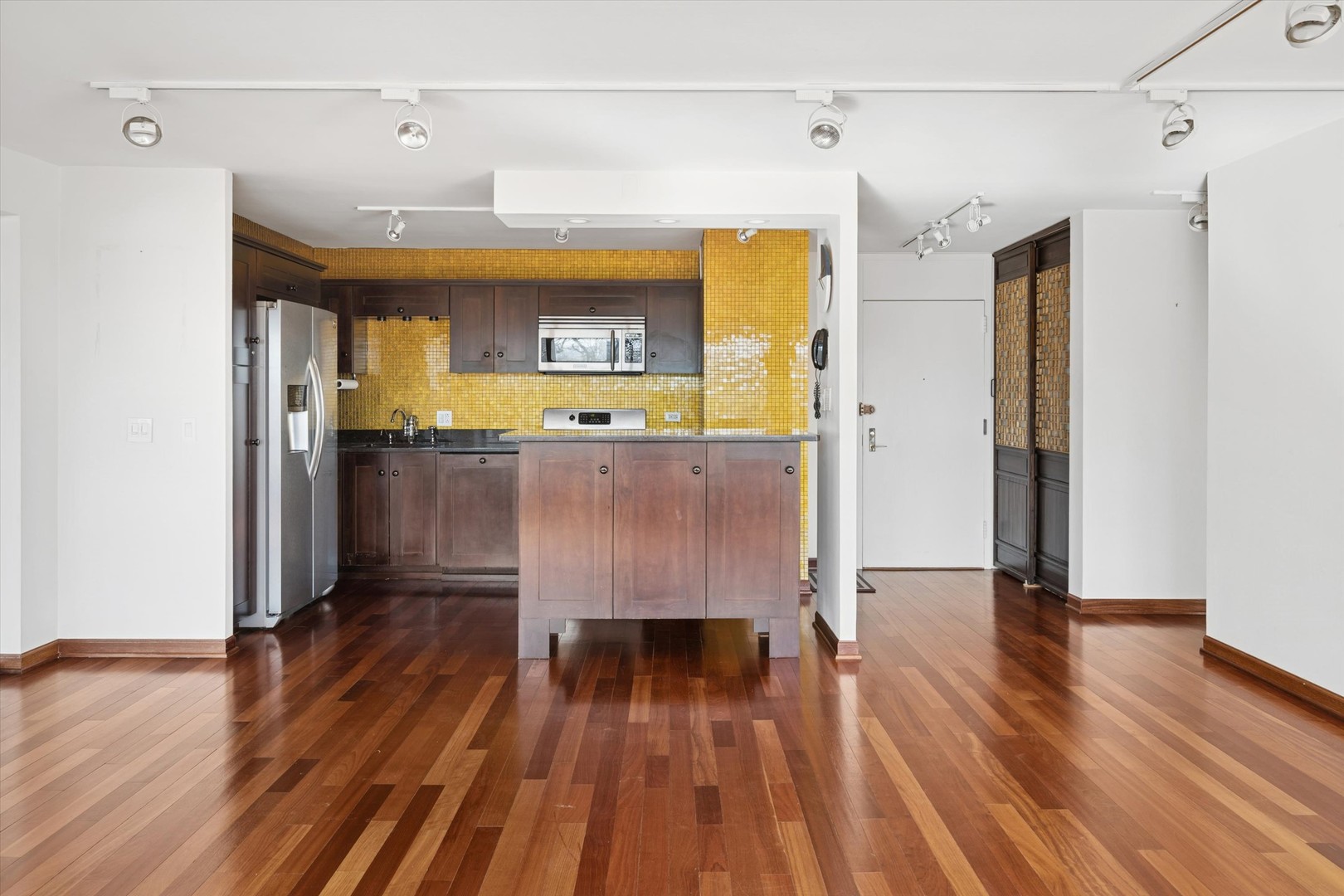 2800 N Lake Shore Drive 712