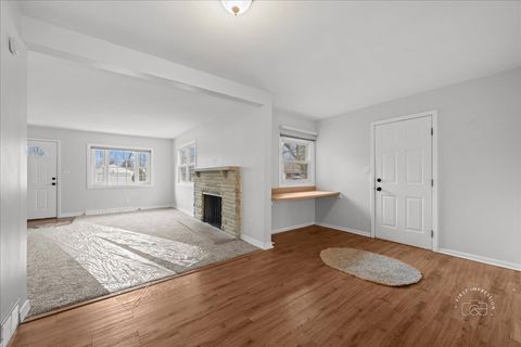 Tiny photo for 150 S Western Avenue, Aurora, IL 60506 (MLS # 12600340)