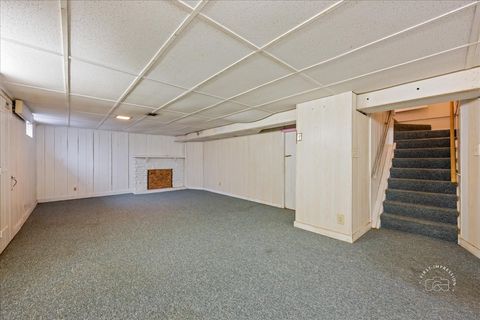 Tiny photo for 150 S Western Avenue, Aurora, IL 60506 (MLS # 12600340)