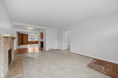 Tiny photo for 150 S Western Avenue, Aurora, IL 60506 (MLS # 12600340)