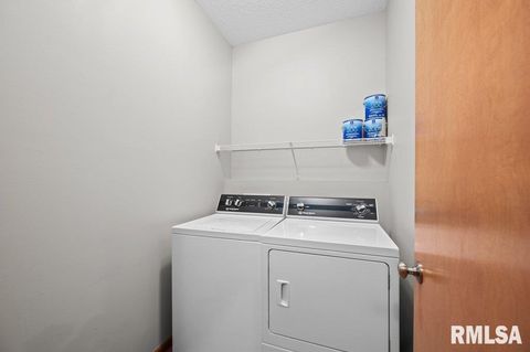 Tiny photo for 1215 WAVERLY Road, Davenport, IA 52804 (MLS # QC4268752)