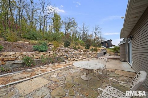 Tiny photo for 1215 WAVERLY Road, Davenport, IA 52804 (MLS # QC4268752)