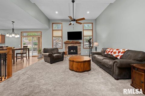 Tiny photo for 1215 Waverly Rd Road, Davenport, IA (MLS # QC4268752)