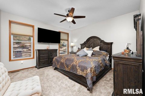 Tiny photo for 1215 WAVERLY Road, Davenport, IA 52804 (MLS # QC4268752)