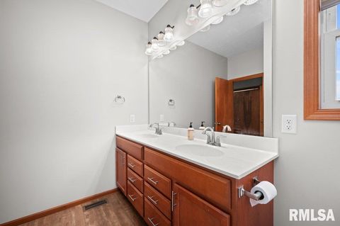 Tiny photo for 1215 WAVERLY Road, Davenport, IA 52804 (MLS # QC4268752)