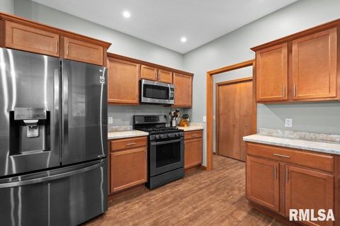 Tiny photo for 1215 Waverly Rd Road, Davenport, IA (MLS # QC4268752)