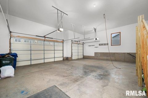 Tiny photo for 1215 WAVERLY Road, Davenport, IA 52804 (MLS # QC4268752)