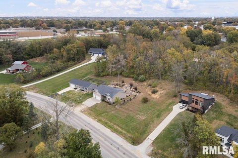 Tiny photo for 1215 Waverly Rd Road, Davenport, IA (MLS # QC4268752)
