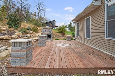 Tiny photo for 1215 WAVERLY Road, Davenport, IA 52804 (MLS # QC4268752)