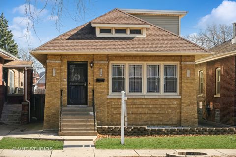 7427 S Bennett Avenue Chicago IL 60649