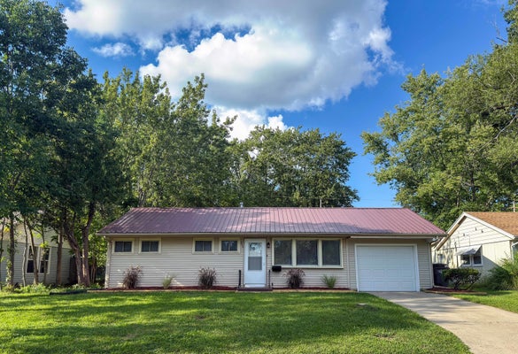 235 DAWN AVE, DANVILLE, IL 61832 - Image bb6d917d6523edcae1d18291e4e99e8a/2092765400