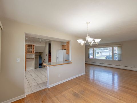 Tiny photo for 619 Rockland Avenue, Lake Bluff, IL 60044 (MLS # 12516014)