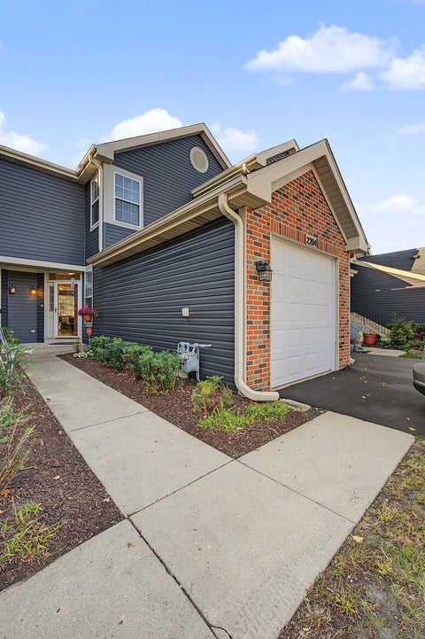 Tiny photo for 2204 Lake Ridge Drive #2204, Glendale Heights, IL 60139 (MLS # 12796740)