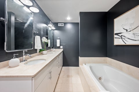 Tiny photo for 1117 W Barry Avenue #6, Chicago, IL 60657 (MLS # 12759183)