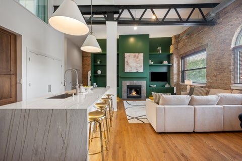 Tiny photo for 1117 W Barry Avenue #6, Chicago, IL 60657 (MLS # 12759183)