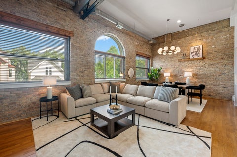 Tiny photo for 1117 W Barry Avenue #6, Chicago, IL 60657 (MLS # 12759183)