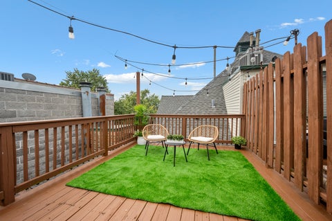Tiny photo for 1117 W Barry Avenue #6, Chicago, IL 60657 (MLS # 12759183)
