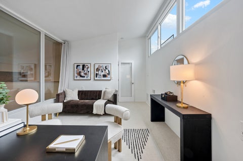 Tiny photo for 1117 W Barry Avenue #6, Chicago, IL 60657 (MLS # 12759183)