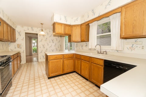 Tiny photo for 2157 N Lake Shore Circle, Arlington Heights, IL 60004 (MLS # 12758385)