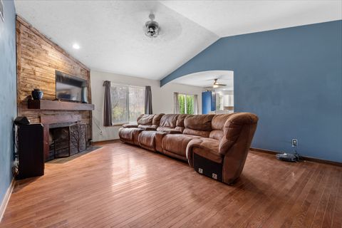 Tiny photo for 117 Drew Court, Poplar Grove, IL 61065 (MLS # 12516226)