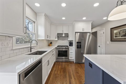 Tiny photo for 962 Thompson Boulevard, Buffalo Grove, IL 60089 (MLS # 12570456)