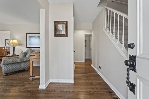 Tiny photo for 962 Thompson Boulevard, Buffalo Grove, IL 60089 (MLS # 12570456)