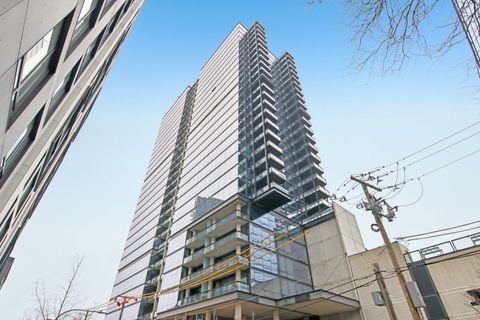 860 W Blackhawk Street 1102 Chicago IL 60642