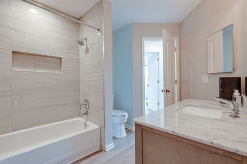 Tiny photo for 212 Willow Parkway, Buffalo Grove, IL 60089 (MLS # 12615518)