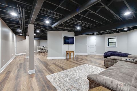 Tiny photo for 212 Willow Parkway, Buffalo Grove, IL 60089 (MLS # 12615518)