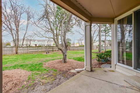 Tiny photo for 212 Willow Parkway, Buffalo Grove, IL 60089 (MLS # 12615518)