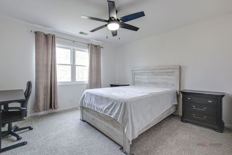 Tiny photo for 212 Willow Parkway, Buffalo Grove, IL 60089 (MLS # 12615518)