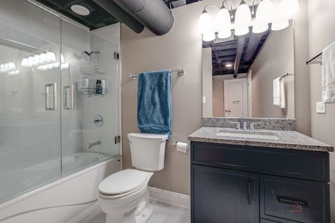 Tiny photo for 212 Willow Parkway, Buffalo Grove, IL 60089 (MLS # 12615518)