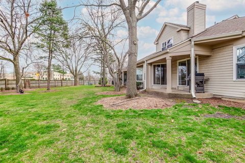 Tiny photo for 212 Willow Parkway, Buffalo Grove, IL 60089 (MLS # 12615518)