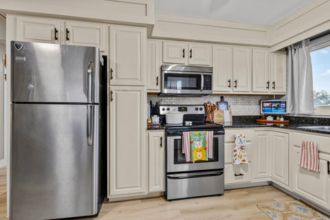 Tiny photo for 406 Dixie Highway, Beecher, IL 60401 (MLS # 12754249)