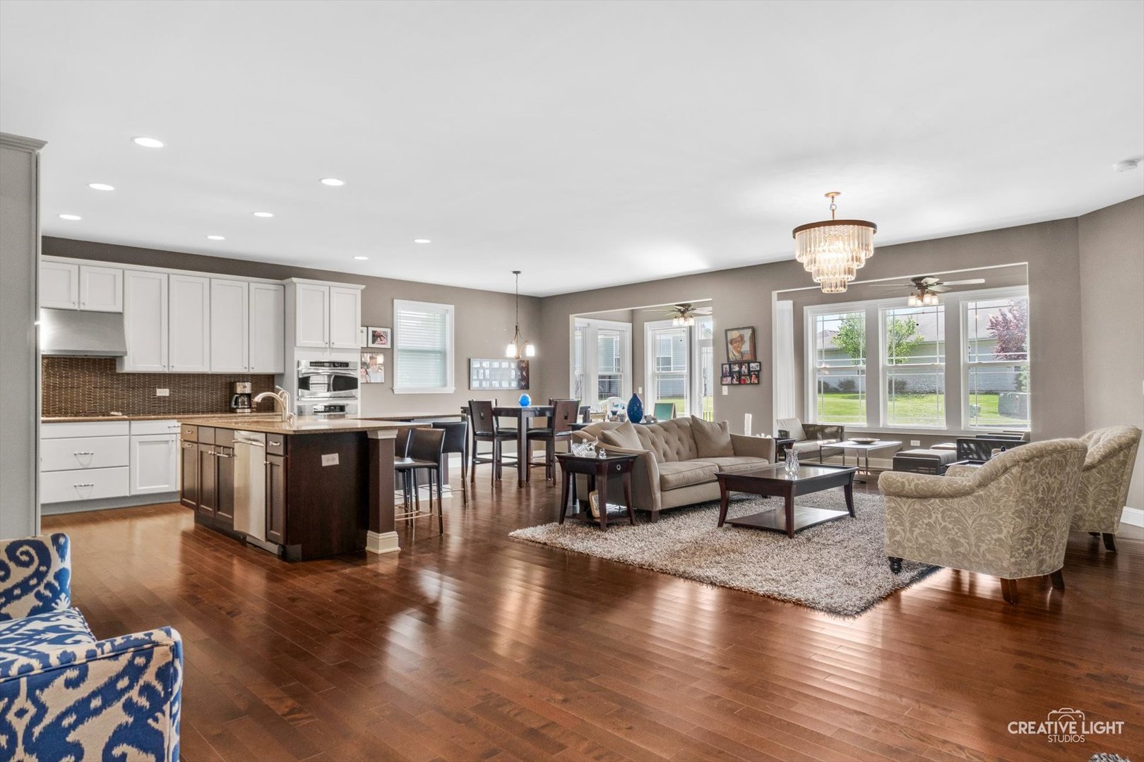 2832 Chevy Chase Lane